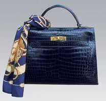 “Manners Monday” – Handbag Etiquette